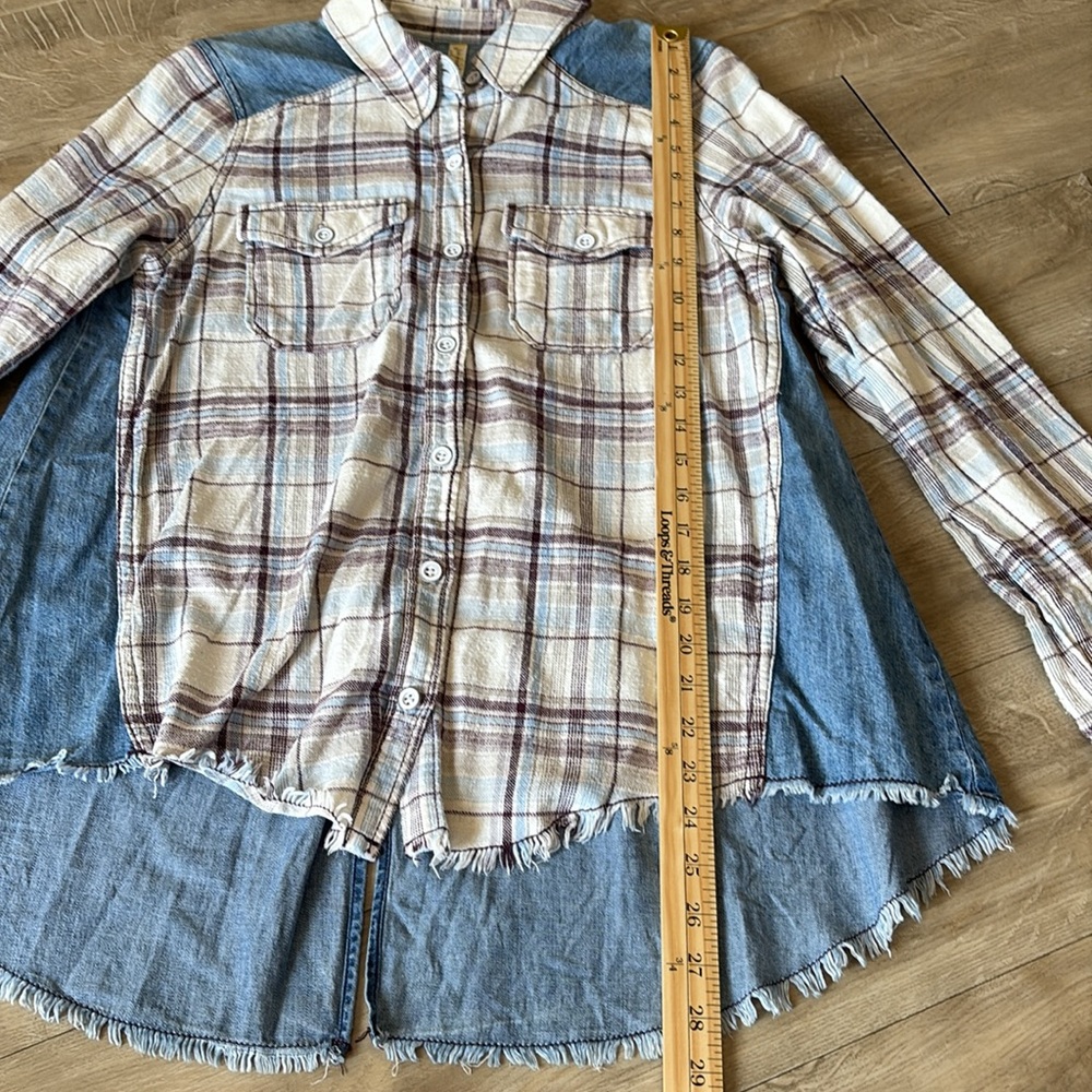 Free People Blue and Brown Button Down Shirt with Denim Size Medium - Picture 4 of 7